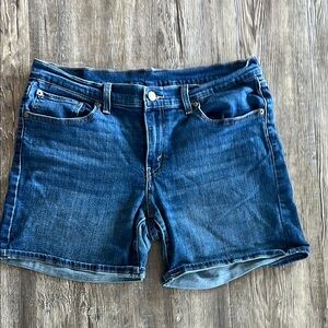 Levi’s Straight Leg Denim Women's Shorts size 31